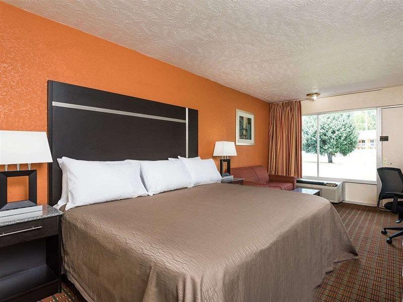 Ramada By Wyndham Lumberton Otel Dış mekan fotoğraf