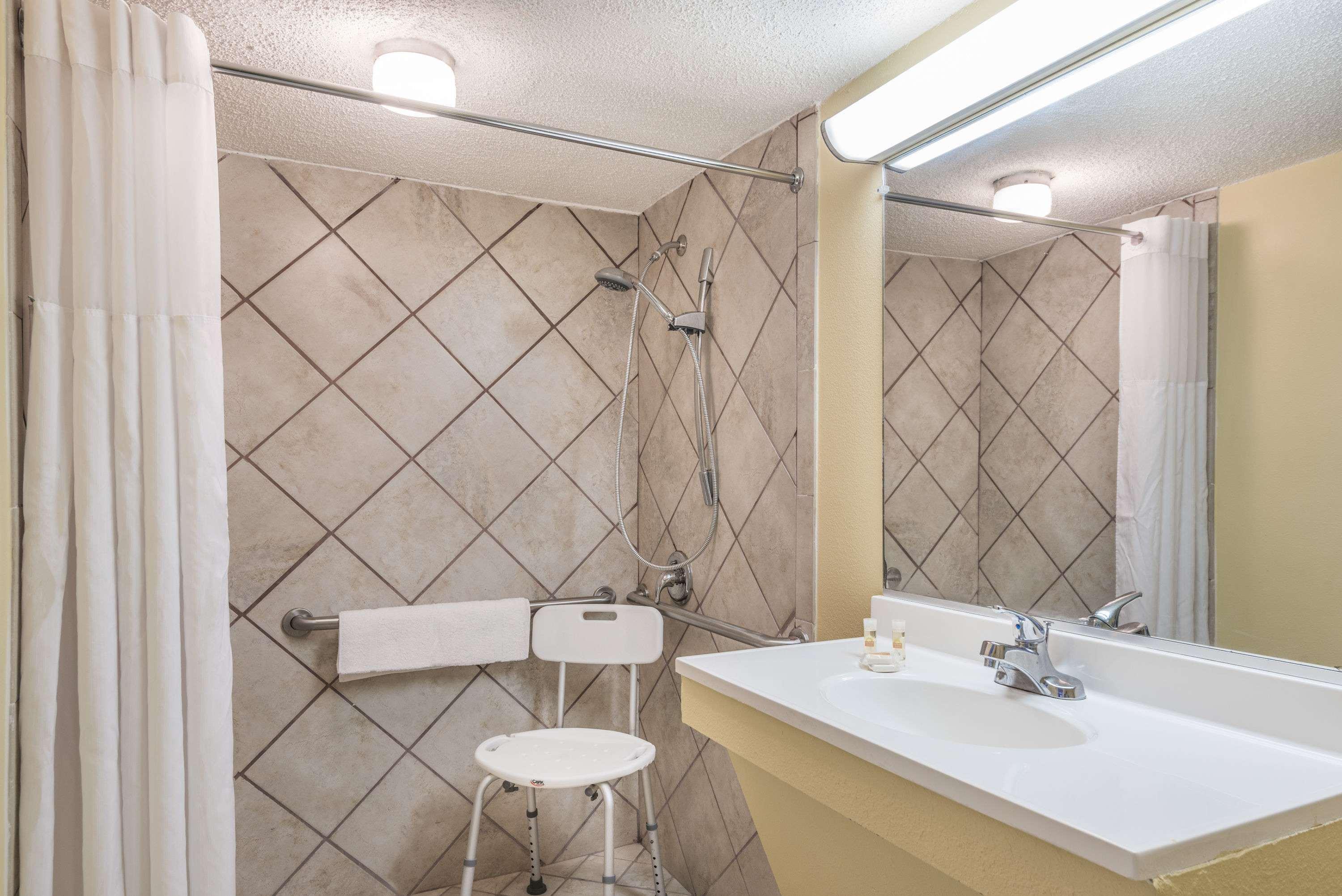 Ramada By Wyndham Lumberton Otel Dış mekan fotoğraf
