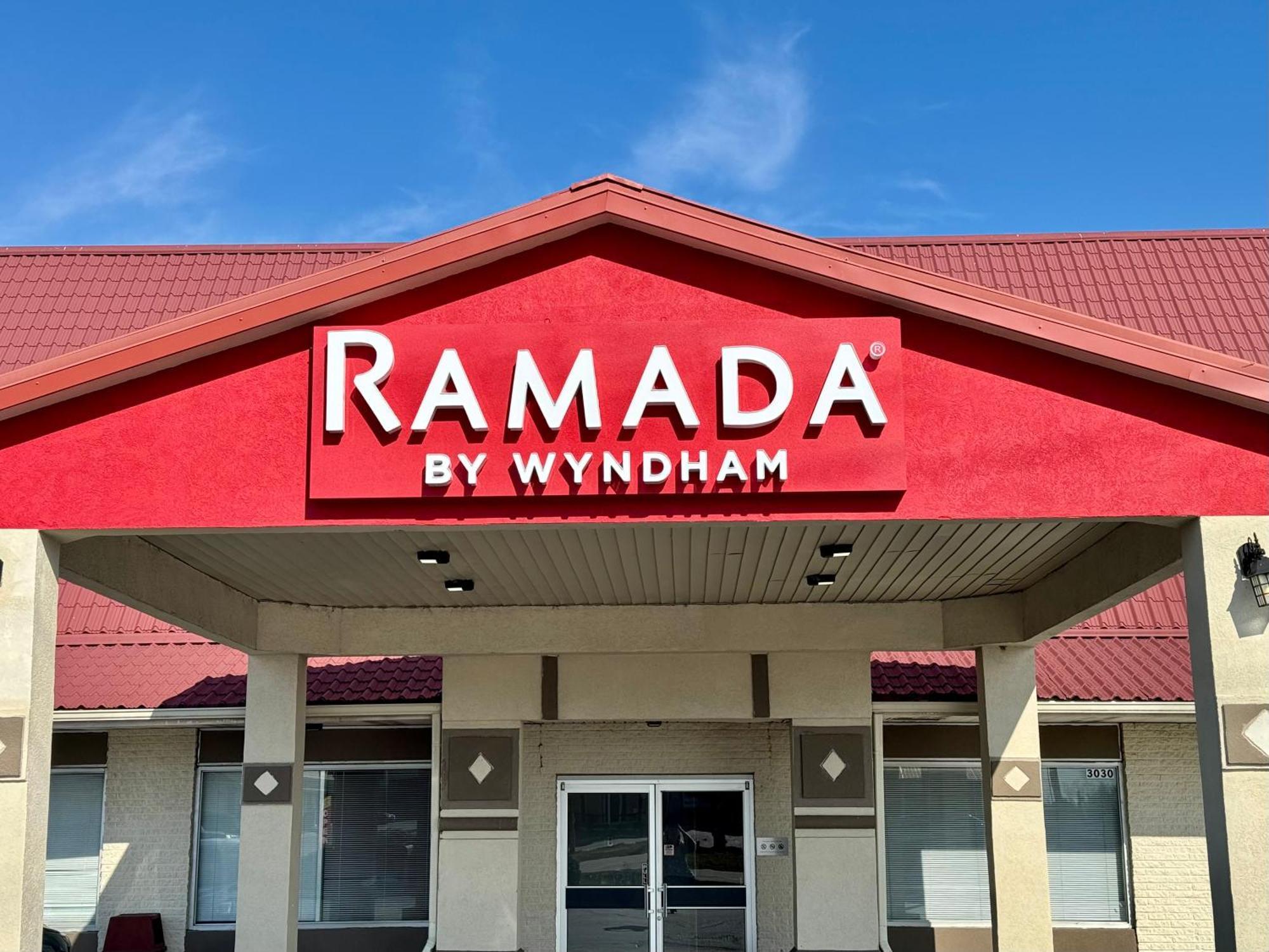 Ramada By Wyndham Lumberton Otel Dış mekan fotoğraf
